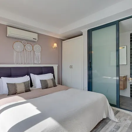 Enki Suess Hotel *