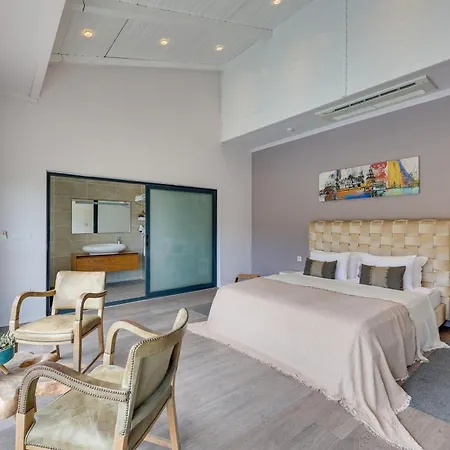 Enki Suess Hotel *