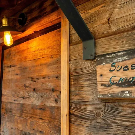 Отель Enki Suess