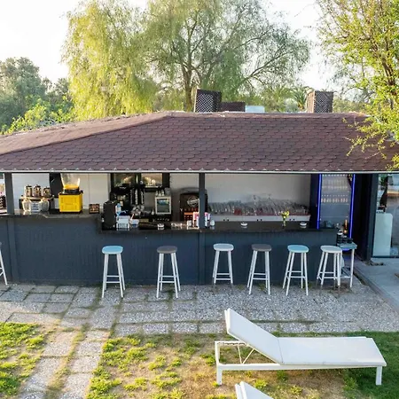 Enki Suess Отель