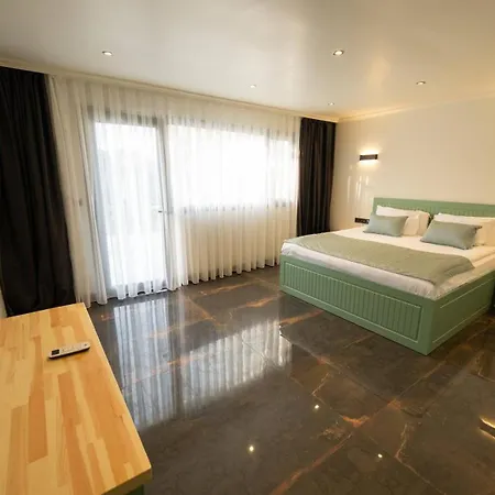 Enki Suess Hotel